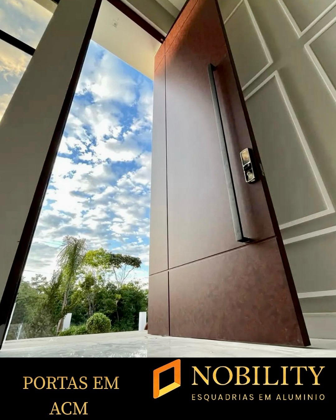 Porta em ACM — modelo 2